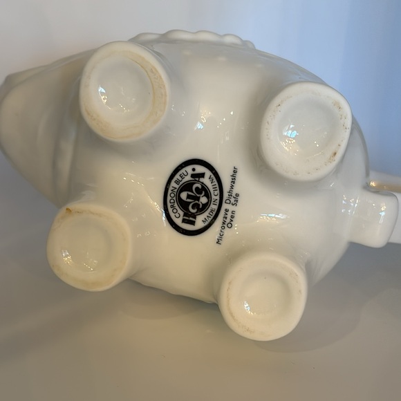 Cordon Bleu White Porcelain China Good Luck Elephant Teapot w/ Lid Emboss Detail - Picture 10 of 16